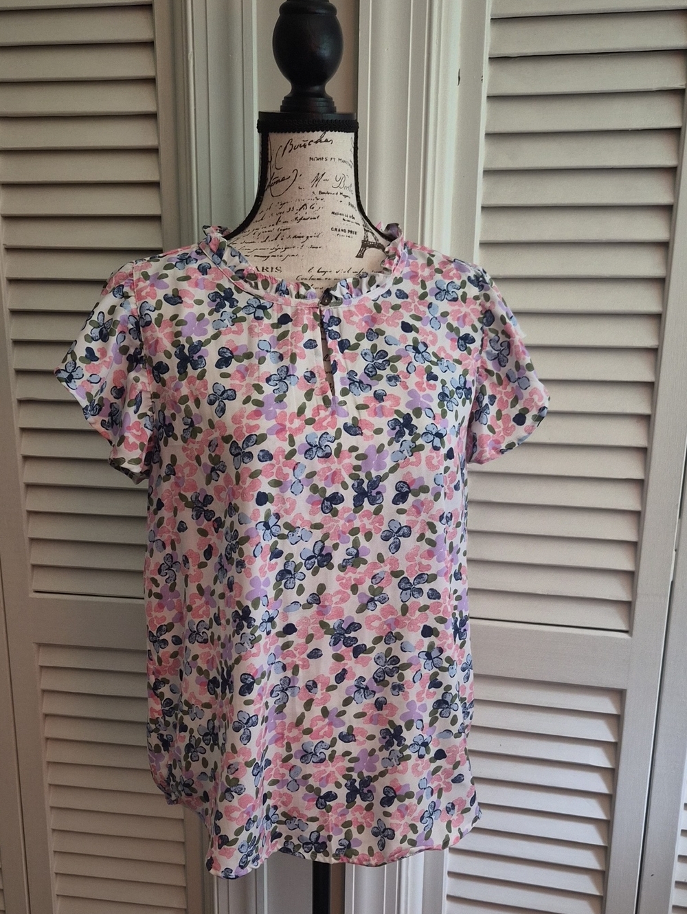 Pink & Blue Floral Ruffle-Neck Short Sleeve Blouse